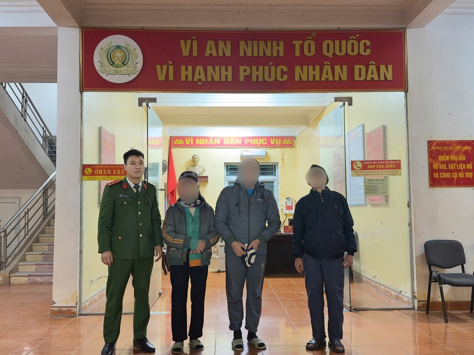 Công an xã Tiên Lãng kịp thời ngăn chặn một người đàn ông có ý định nhảy cầu tự tử